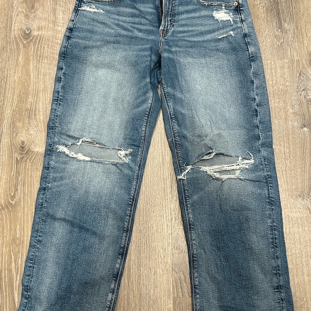 AE Mom straight jeans